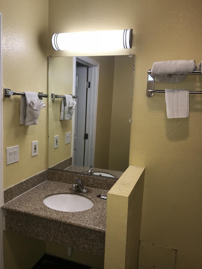 Colony Inn Motel Bellflower Extérieur photo
